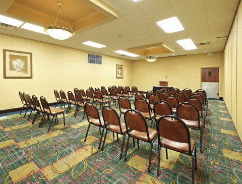 Holiday Inn Jonesboro Konforlar fotoğraf